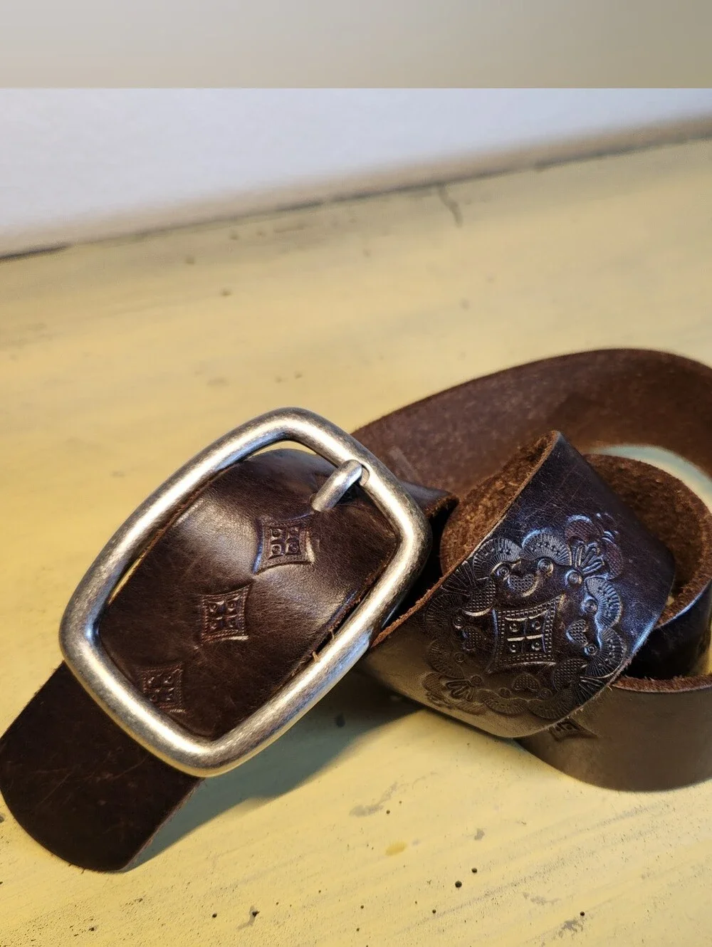 Aeropostale Vintage Tooled Brown Leather Belt, Size Small